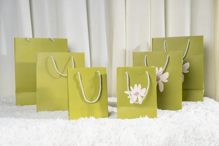 GIFT BAG